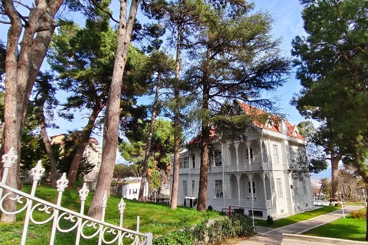 Bursa'da Atatürk köşkü : Ziyaretçi sayısıyla dikkat çekiyor