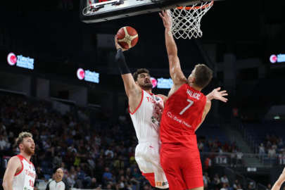 A Milli Erkek Basketbol Takımı, Polonya’yı mağlup etti