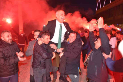 Yenişehir Belediyesi işçi maaşlarını yükseltti: Başkan Aydın imza töreninde konuştu