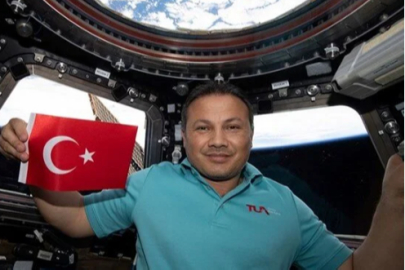 İlk Türk astronot Alper Gezeravcı Dünya'ya döndü