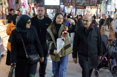 Bursa Valisi Demirtaş ailecek halkın içinde