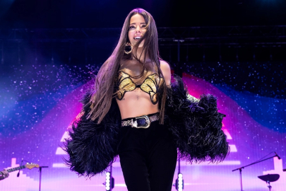 Simge’den 'Sen Ağla' sürprizi