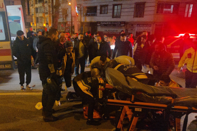 Motosiklet yayaya çarptı: 2 yaralı