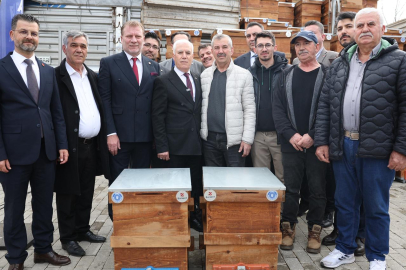 Bursa'da üreticiye bir destek daha: 3 bin 400 adet kovan...