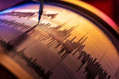 4.2 büyüklüğünde deprem