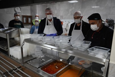 Başkan Karabatı’dan Dünya Yaşlılar Günü’nde anlamlı ziyaret