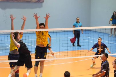 Yenişehir Belediyespor filede set vermiyor: 3’te 3!