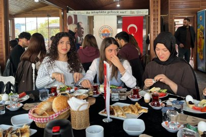 Gemlik Kent Konseyi üniversiteli gençlerle buluştu