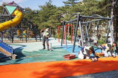 Yıldırım'da parklar ışıl ışıl!