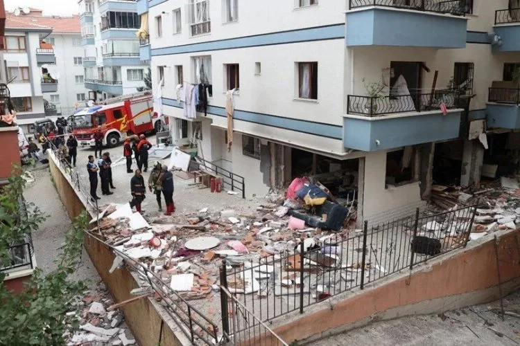Ankara'da 6 katlı binada doğalgaz patlaması: 1 kişi hayatını kaybetti