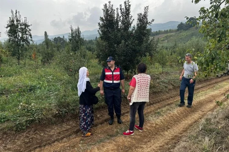 Bursa'da bağ evinde kaybolan yaşlı kadını Jandarma ekipleri buldu