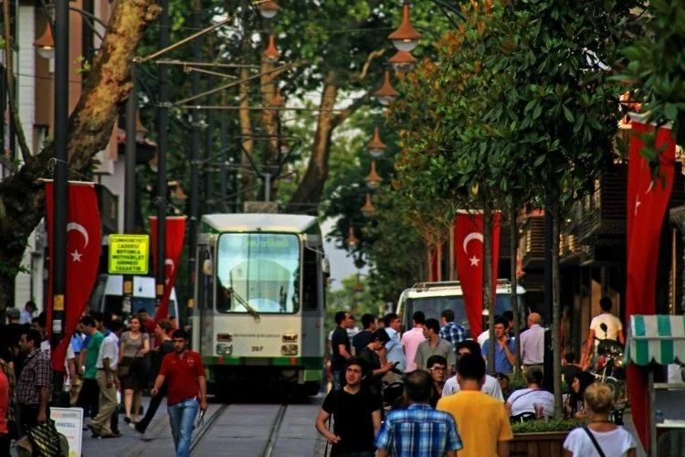 Bursa'da bekarlık trendi: Erkekler kadınlara fark atıyor!