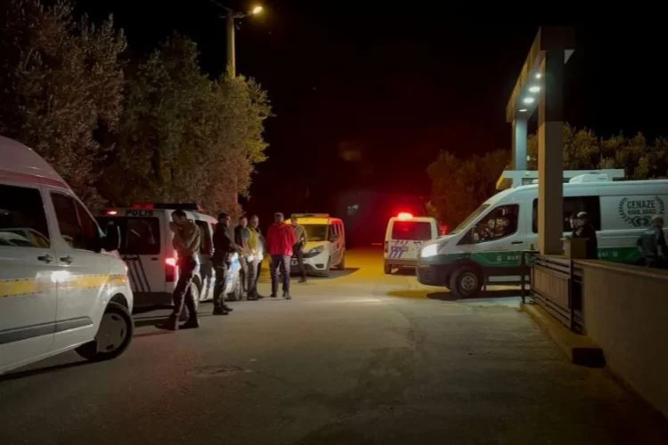 Bursa'da şiddetli koku şikayeti sonucu eve girildi, ceset bulundu