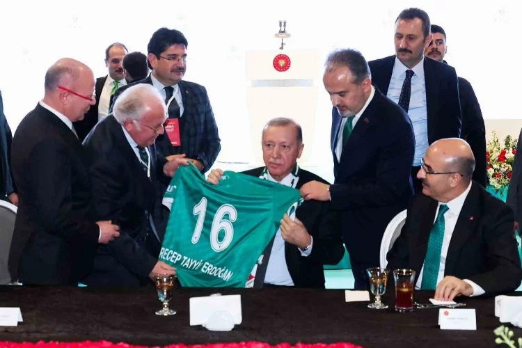 Bursaspor Başkanı Sinan Bür, Cumhurbaşkanı Erdoğan’la görüştü: Heyecan kulüpte yükseldi