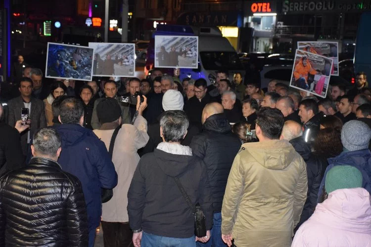 CHP Bursa 04.07'de Meydanlarda: Deprem Yıl Dönümü Anma Programı