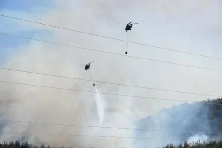 İzmir'de orman yangınına müdahale eden helikopter baraja düştü