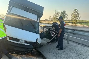 Yoldan çıkan kamyonet kaza yaptı: 1 ölü